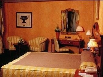 Hotel Tirrenus Perugia Cameră foto